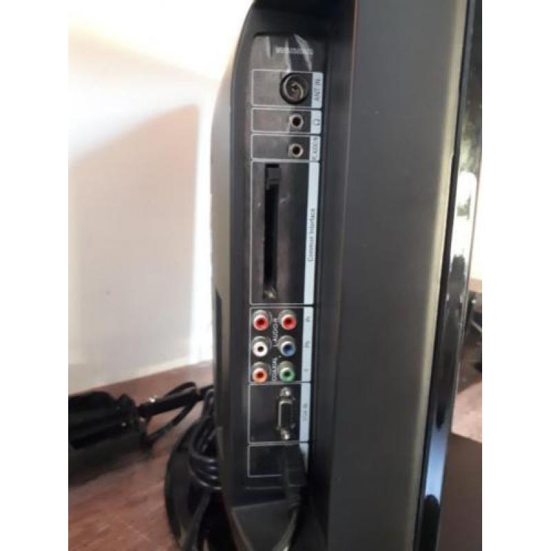 19inch Monitor/tv, compleet met vga-kabel.