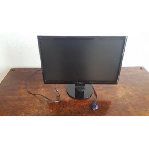 Mooie Grote 22 Inch Philips Briliance 223E