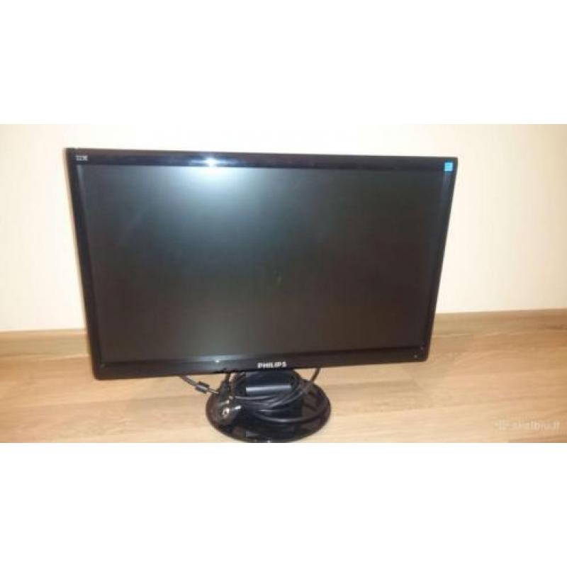 Mooie Grote 22 Inch Philips Briliance 223E