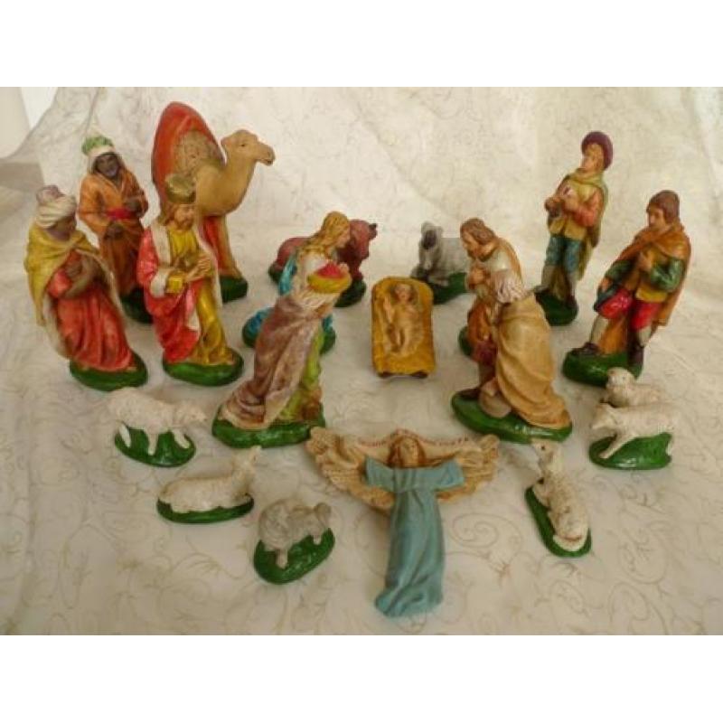 Oude gipsen kerstgroep voor retro Kerststal / Vintage