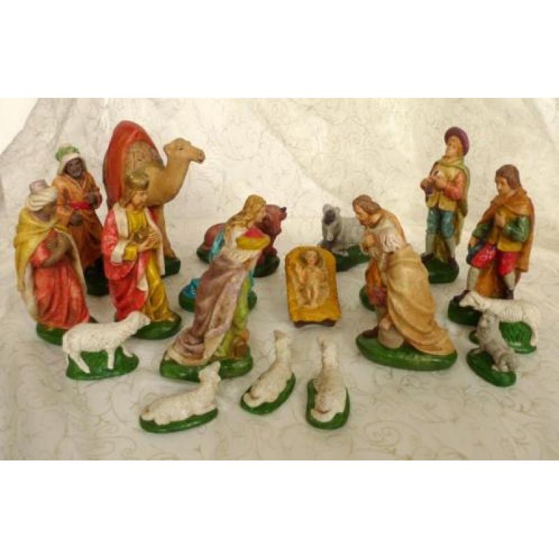 Oude gipsen kerstgroep voor retro Kerststal / Vintage
