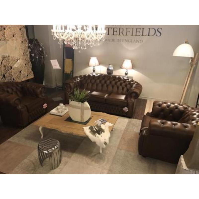 RUIME KEUZE IN TWEEDEHANDSE en NIEUWE CHESTERFIELD 1000m2!