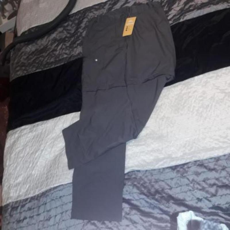 Möberg Outdoorpant women met afritsbare pijpen.