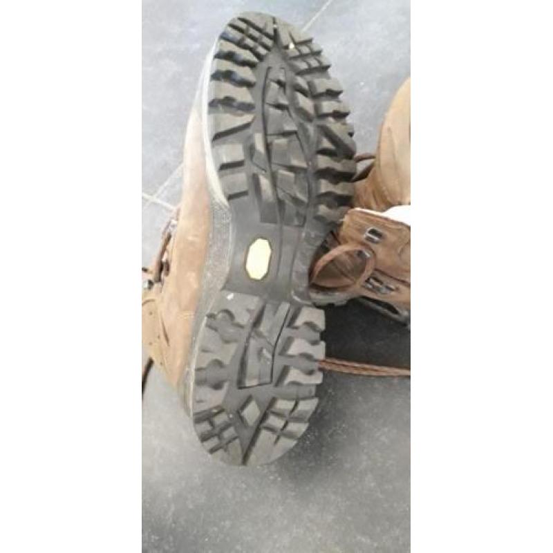 Hanwag mt 39,5 ,maar 5x gedragen