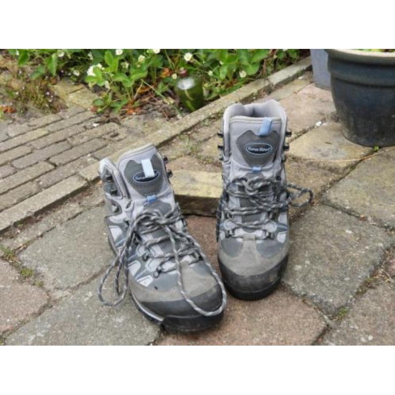 te koop bergschoenen maat 39