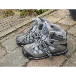te koop bergschoenen maat 39