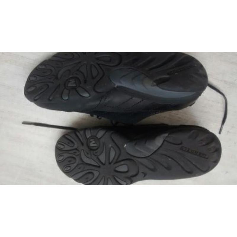 Merrell zwarte lage wandelschoen type Mimosa maat 40