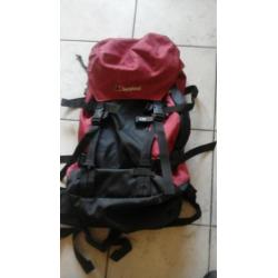 TWEE BACKPACKS (Bauhaus & Slee top)
