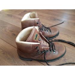 Meindl bergschoenen wandelschoenen 8 41? 42? Lees advertenti