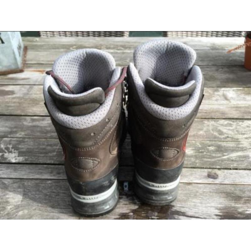 Prachtige Lowa Mauria bergschoenen